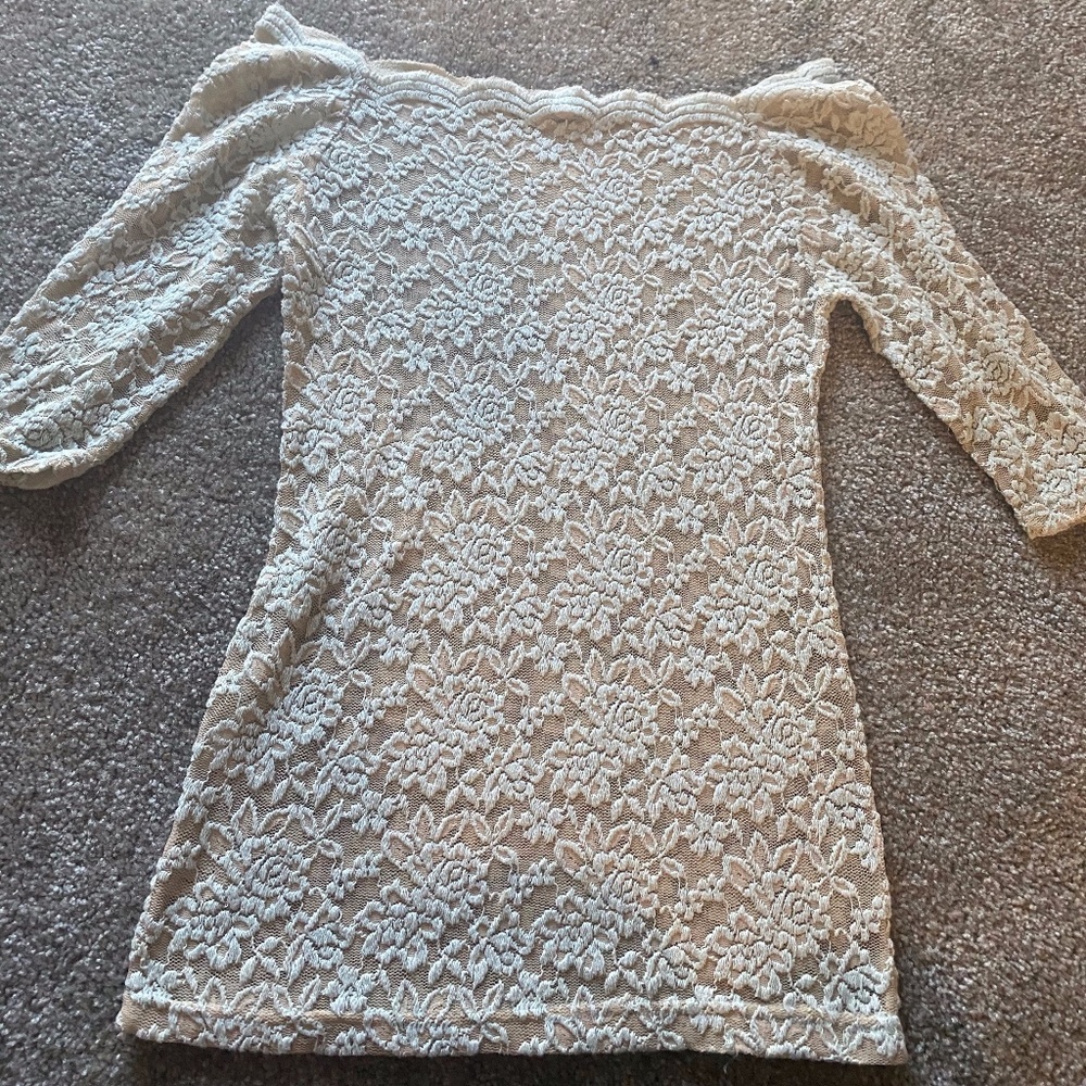 Lace 3/4 Length Sleeve Top